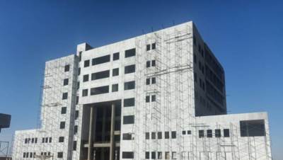 بالصور.. رئيس جهاز مدينة قنا الجديدة يتابع تنفيذ أضخم مستشفي بالمدينة