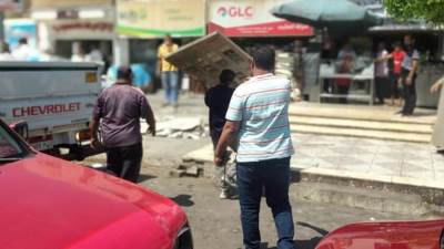 حملة لإزالة الإشغالات بالحيين الأول بالسوق القديم و11 بـ«الشيخ زايد» (صور)
