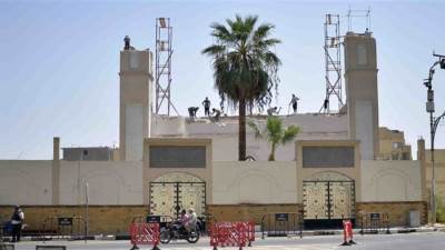 بالصور.. بدء هدم الكنيسة الإنجيلية بالأقصر لاستكمال طريق الكباش