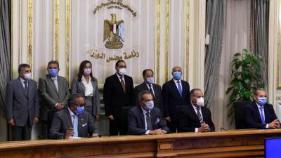 رئيس الوزراء يشهد توقيع عقد تمويل إنشاء محطة متعددة الأغراض بميناء الإسكندرية