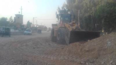 محافظ أسيوط: بدء تسوية طريق ساحل سليم تمهيدا لرصفه