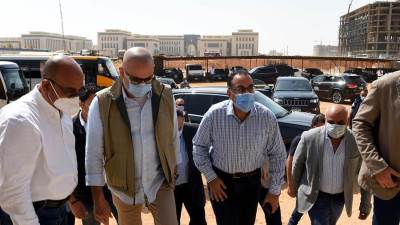 رئيس الوزراء يتفقد مبنيي الحكومة ووزارة الخارجية في العاصمة الإدارية