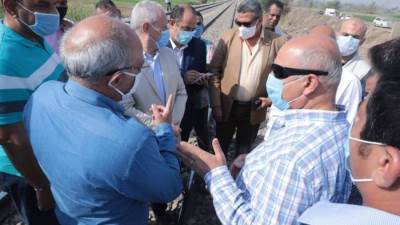 وزير النقل يوجه بإنشاء كوبري علوي أعلى طريق مصر أسوان الشرقي (صور)