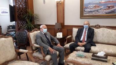 محافظ بورسعيد يلتقى رئيس الهيئة الإقتصادية لقناة السويس لتعزيز التعاون