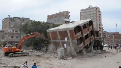 شُيد بعد قانون «التصالح».. إزالة بناء مخالف في المنطقة الثامنة بـ«الشروق»