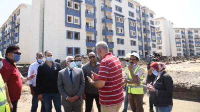 محافظ بورسعيد يتفقد مشروع الإسكان الإجتماعي المرحلة الثالثة