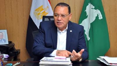 محافظ الشرقية يتابع انتظام سير العمل بالمراكز التكنولوجية لإستقبال طلبات المواطنين للتصالح على مخالفات البناء العشوائي