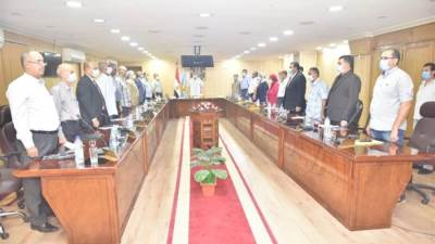 محافظ أسيوط يشدد على تنفيذ قرارات رئيس الوزراء بالسماح باستئناف أعمال البناء