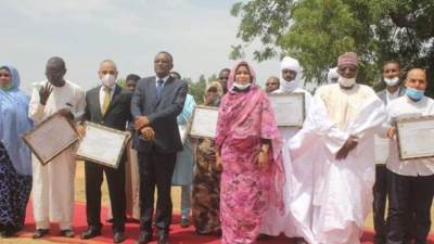 دولة تشاد تكرم المقاولون العرب لمساهماتها فى دعم المدارس وتوفير المستلزمات الدراسية