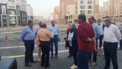 نائب رئيس «المجتمعات العمرانية» يطالب بالالتزام بتوقيتات تتفيذ شبكات المرافق بالعاصمة الإدارية