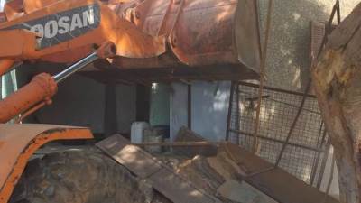 جهاز «6 أكتوبر» يزيل حالتي تعد وتغيير نشاط ويحرر محاضر للمخالفين (صور)