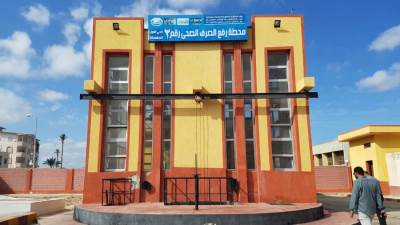 رئيس جهاز دمياط يتفقد محطات الصرف الصحي