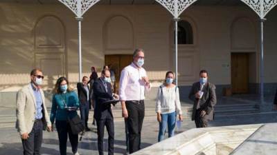 قبل الافتتاح.. وزير السياحة والآثار يتفقد متحف المركبات الملكية ببولاق (صور)