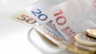 تباين سعر اليورو اليوم الأربعاء 4-11-2020 مقابل الجنيه المصرى