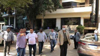 حى الدقى يرصد حالات بناء وتشطيب مخالف ويقدم مساعدات لسكان عشش السودان.. صور