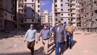 محافظ أسيوط يتفقد وحدات مشروع " سكن مصر " بمدينة ناصر الجديدة (صور)