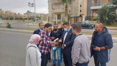 جهاز 6 أكتوبر يفعل وحدة الرصد الالكتروني للمخالفات والشكاوي في أحياء المدينة 