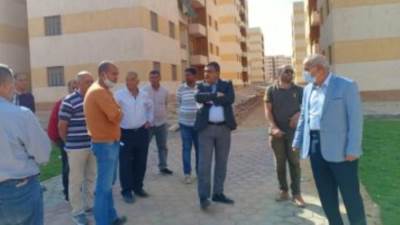 كمال بهجات يتفقد مشروعات الإسكان الاجتماعى بحدائق أكتوبر