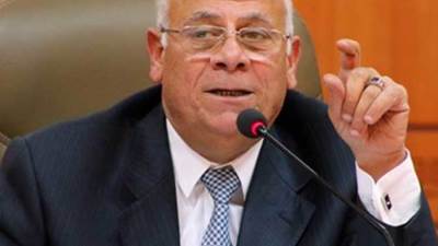 محافظ بورسعيد يتابع مستجدات تطوير منظومة إصدار تراخيص البناء