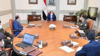 السيسي يتابع مشروعات الطرق ونسب الانجاز في العاصمة الإدارية