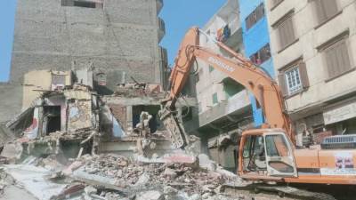 محافظة القاهرة تزيل عقارات تقع بمسار محور الفردوس وتعوض ملاكها.. صور