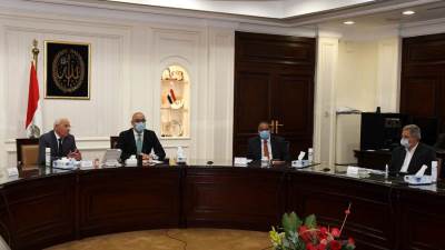 وزير الإسكان يتابع المشروعات المختلفة الجاري تنفيذها ببورسعيد