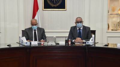 وزير الإسكان: وضع جدول زمني للانتهاء من مشروعات المياه الجاري تنفيذها بالجيزة