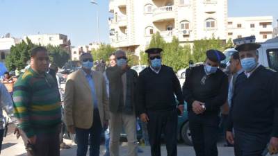 جهاز القاهرة الجديدة يسترد 14 وحدة سكنية بالتجمع الخامس لمخالفة تغيير النشاط