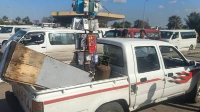 «دمياط الجديدة» يشن حملة لإزالة إشغالات ومخالفات المحال التجارية بالمدينة (صور)