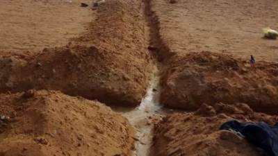 بدء أعمال تجهيز شبكة الري لزراعة وتجميل المدخل الشرقي بمدينة الشروق (صور)