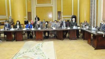 وزيرا الإسكان والبيئة يترأسان اجتماع اللجنة الوطنية لدراسة مشروع جبال سيناء