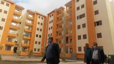 رئيس جهاز النوبارية الجديدة يتابع العمل بالمدينة ميدانياً (صور)