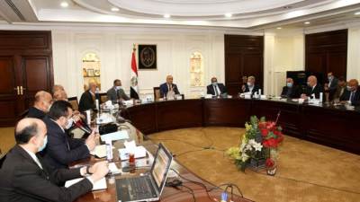 وزير الإسكان يطالب باستخدام أنظمة غير تقليدية لتوصيل خدمات الصرف للمناطق الريفية