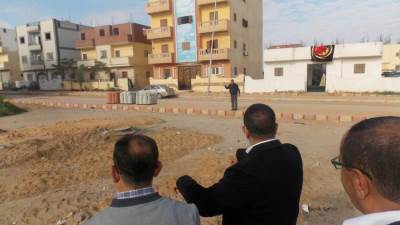 رئيس «النوبارية الجديدة» يتفقد مدخل الحي السكني الثاني والبوابة الرئيسية (صور)
