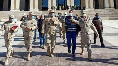 رئيس الهيئة الهندسية للقوات المسلحة يتفقد مشروع مجلس النواب بالعاصمة الإدارية (صور)