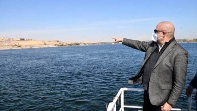 وزير الإسكان يتفقد مشروعات الشريط النهري بـ«أسوان الجديدة»: جار تنفيذ 150 فيلا (صور)