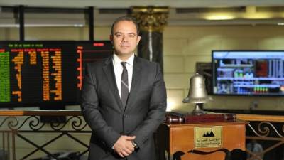 رئيس البورصة يحاضر سفراء المستقبل للترويج لسوق المال خارجيا