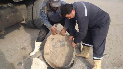 جهاز «القاهرة الجديدة»: تغيير أغطية مطابق الصرف الصحي والبالوعات التالفة (صور)