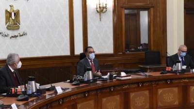 رئيس الوزراء يُتابع موقف تنفيذ مباني مدارس النيل