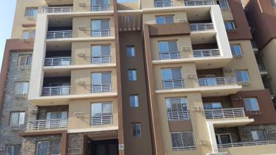 رئيس «دمياط الجديدة» يتفقد أعمال تنسيق ١٠٥٦ وحدة بمشروع «JANNA» (صور)