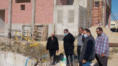 رئيس «النوبارية الجديدة» يتابع انتهاء ملاحظات محطة المعالجة الرئيسية بالمدينة (صور)