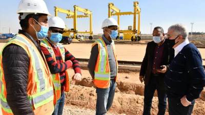 رئيس «المقاولون العرب» يتفقد كوبري السلام ومحطة عدلي منصور ومونوريل 6 أكتوبر (صور)