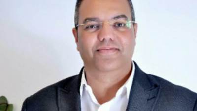 بشير مصطفى: قرار «المركزي» تمويل أقساط الأراضي العقارية يضبط السوق ويشجع الشركات على الالتزام