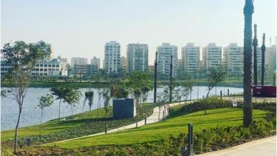 وزير الإسكان يستعرض الموقف التنفيذى لمشروعات التطوير الجارى تنفيذها بمحافظة القاهرة