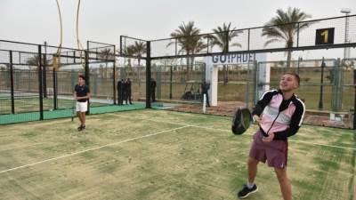 «طلعت مصطفى» تفتتح أكبر وأحدث ملعب «بادل» داخل مصر في نادي الرحاب (صور)