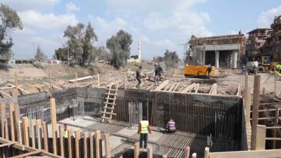 وزير النقل يتفقد أعمال تنفيذ المسافة من بنها لميت غمر ضمن طريق شرق الرياح التوفيقي (صور)