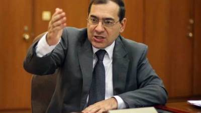 وزير البترول يوجه بسرعة تنفيذ وتشغيل محطات تموين الغاز الطبيعي على الطرق والمحاور الرئيسية