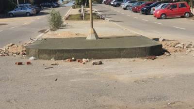 تخطيط ودهان المطبات وترميم البردوات والأسفلت بمنطقه النرجس في القاهرة الجديدة (صور)