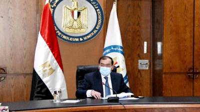 وزير البترول يتابع خطة توصيل الغاز الطبيعي لـ1.2 مليون وحدة وقرى «حياة كريمة»