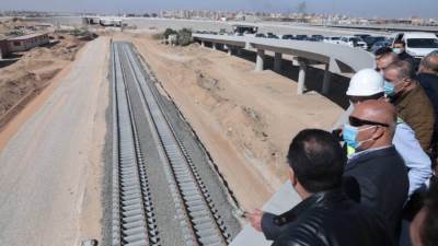 وزير النقل يتفقد أعمال تنفيذ مشروعي مونوريل العاصمة الإدارية الجديدة و القطار الكهربائي LRT